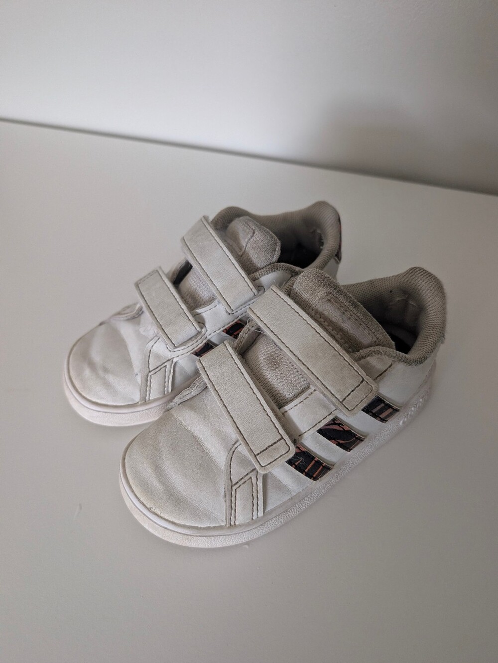 Play Adidas Sneakers